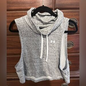 Under Armour womens size medium top